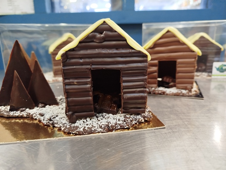 chalet sous la neige 2025